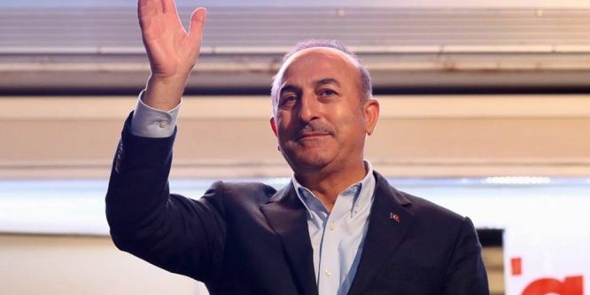 Bakan Çavuşoğlu’ndan Alanyalı esnafa müjde