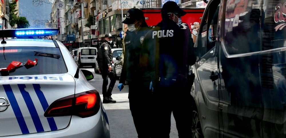 27 yıl hapis cezası olan firarı polis tarafından yakalandı 