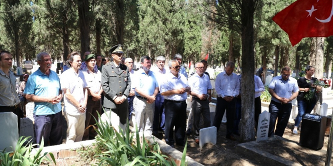 15 Temmuz Etkinlikleri şehit kabirlerinin ziyaret edilmesiyle başladı