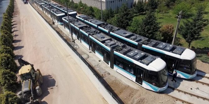 Akçaray tramvay araçlarının altıncısı da teslim edildi