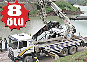 Midibüs baraja düştü