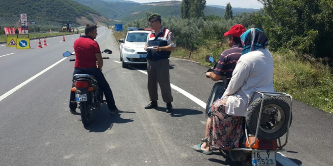 Jandarmadan motosikletlilere sıkı denetim