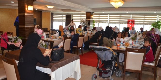 Tatvan’da Anneler Günü etkinliği