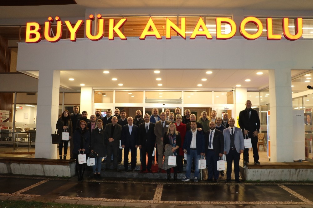 28 farklı ülkeden gelen hastalara şifa dağıtıyor 