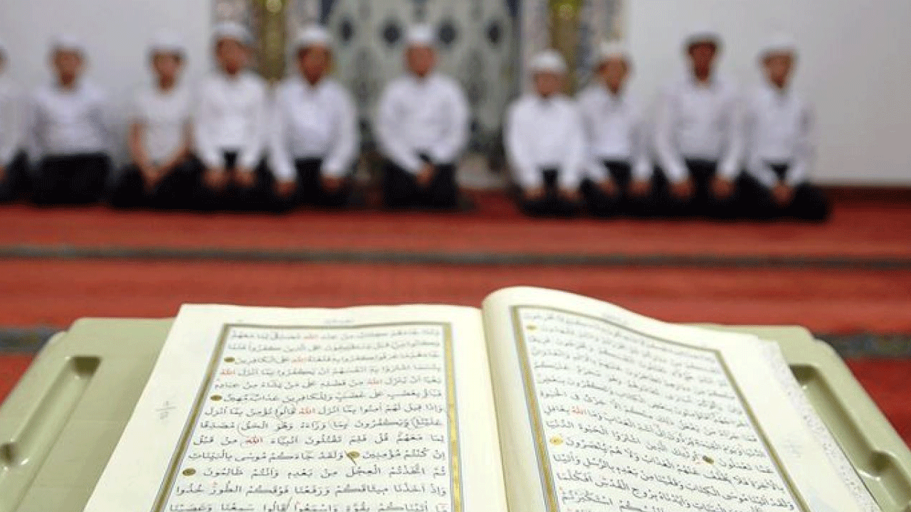 28 Şubat geri döndü! Seküler yobazdan Kur'an kurslarına suç duyurusu