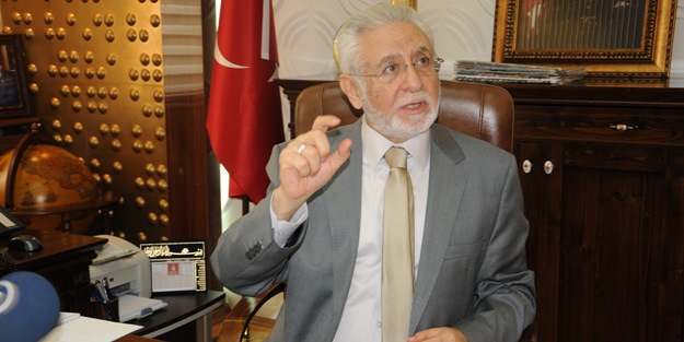 28 Şubat mağduru Ağırakça rektörlük koltuğuna oturdu