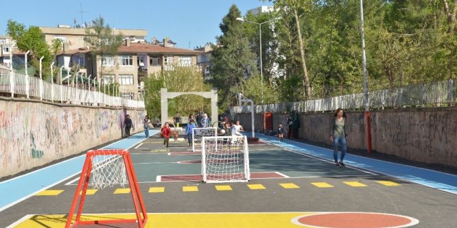 Diyarbakır’da çocuklar için oyun sokağı oluşturuldu