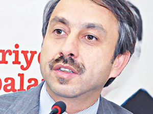 Sezai Karakoç’a onursal doktora