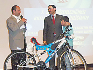 Kutlu Doğum çocukların da bayramı