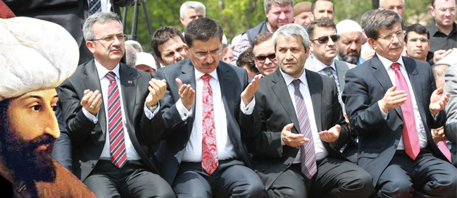 Fatih dualarla anıldı