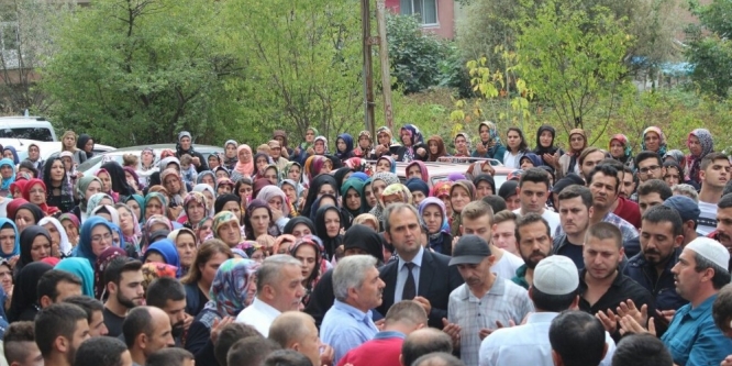 Kaybolduktan 4 gün sonra ölü bulunan genç toprağa verildi