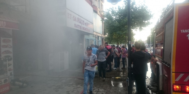 Çorlu’da pasajda korkutan yangın