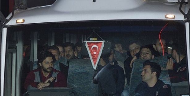 29 şüpheli sağlık kontrolünden geçirildi