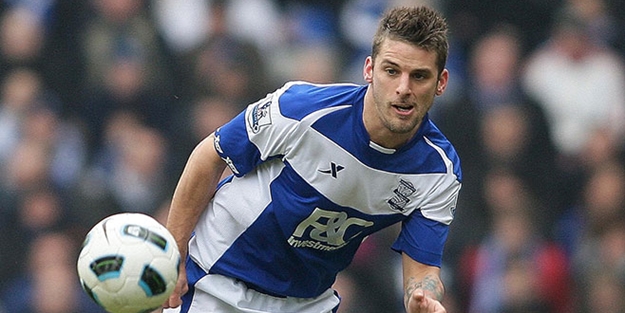 29 yaşında futbolu bıraktı