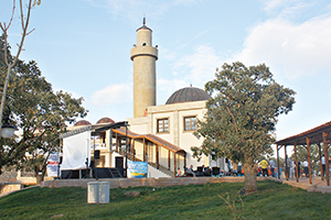 Peygamber kabirleri ziyaretçi akınına uğruyor