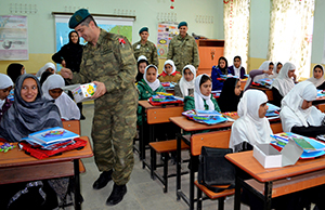 Mehmetçikten Afganistan’a destek