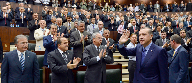 İsrail’in saldırısı Esed’e yarar