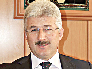 Necip Fazıl öğrenciler için başarıda model