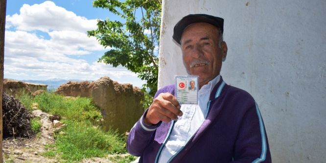 68 sene kimliksiz yaşadı