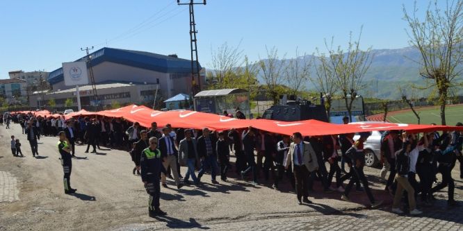 Şırnaklı gençler 57. Alay için yürüdü