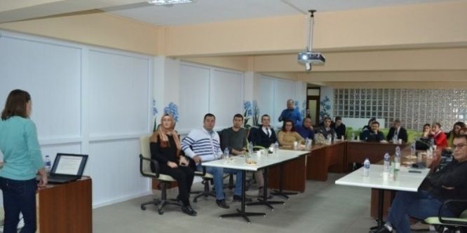 Bilecik’te Akılcı İlaç Bilgilendirme Semineri