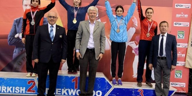 Büyükşehirli Gül, Türkiye üçüncüsü oldu