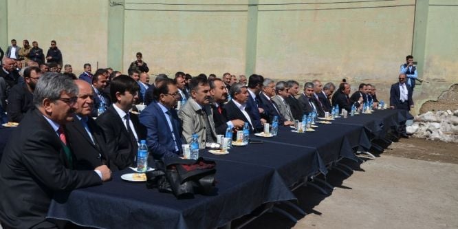 Tatvan’da kurulan ilk sivil tersanenin açılışı yapıldı