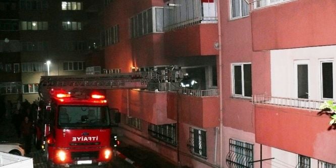 Mutfakta çıkan yangın paniğe yol açtı