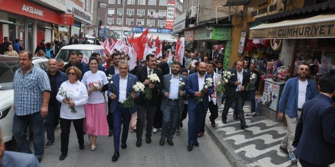 AK Parti’den ''Türkiye İçin Evet'' yürüyüşü