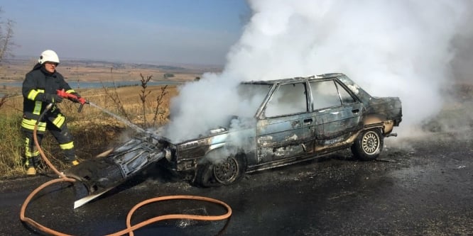 Seyir halindeyken alev alan LPG’li araç küle döndü