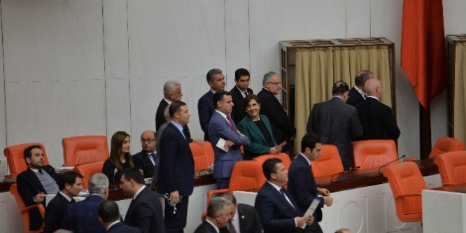 15. madde 341 oyla kabul edildi.