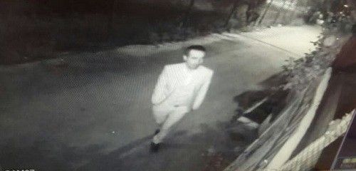 Market sahibini oyalayarak 19 bin TL çaldı