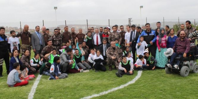 Özel çocuklar özel harekatçılarla buluştu
