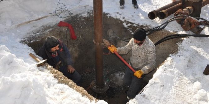Yüksekova’da içme suyu kuyusunda arıza