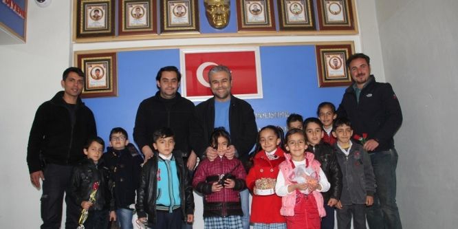 Minik öğrencilerden polislere ziyaret