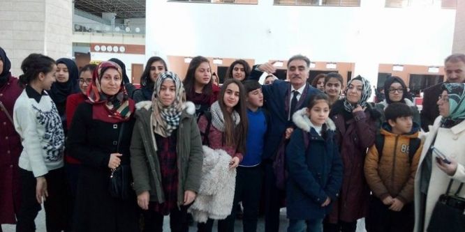 Başarılı öğrencilere moral gezisi düzenlendi