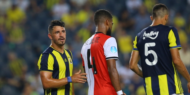 3-0 öne geçen Fenerbahçe şoku yaşadı! Feyenord maçı son anda çevirdi!
