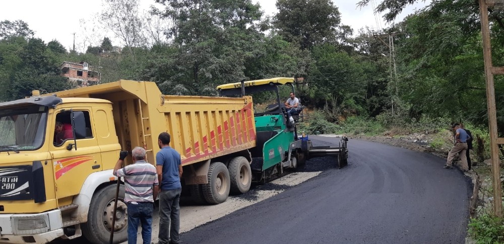 3 ayda 30 km otoban gibi yol 