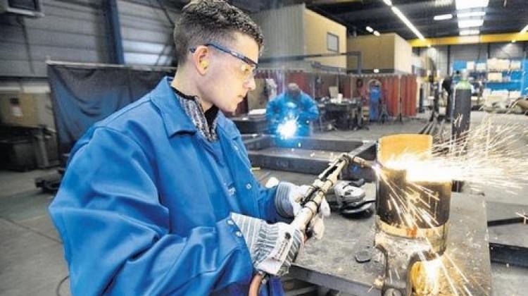 3 ayda öğrenciye 3 bin 600 TL