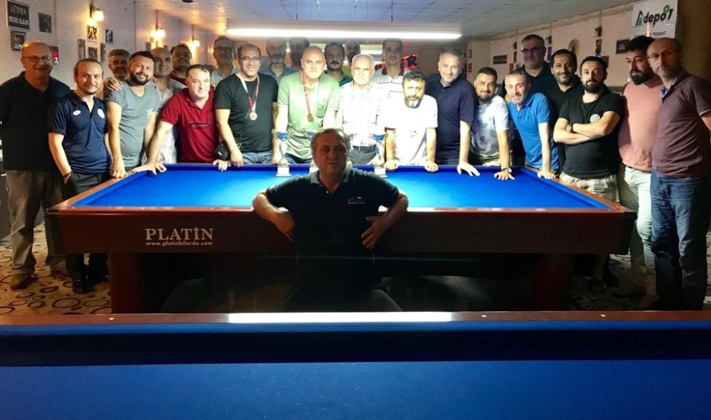 3 bant bilardo şampiyonu Kazım Canbul 