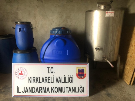 3 bin 746 litre kaçak içkiye el konuldu