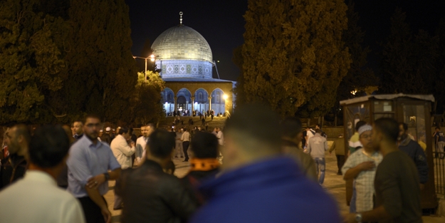 3 bin Türk Mescid-i Aksa'ya akın etti