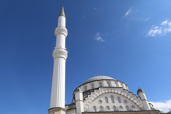 3 büyük depreme rağmen çatlak bile yok! Bu caminin sırrı ne?