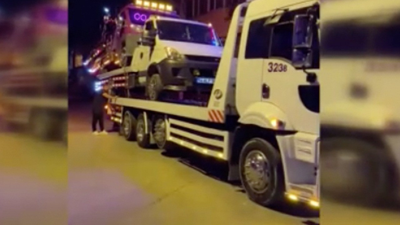 3 çekici bir çekicinin üzerine yükledi! Şok edici görüntüleri görenler şaştı kaldı!