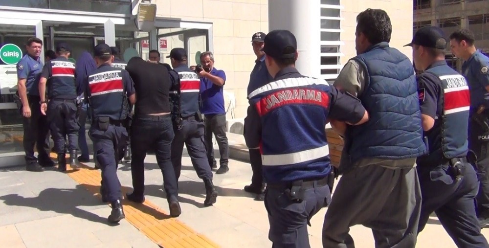 3 çocuk annesi cinayetine 2 tutuklama 