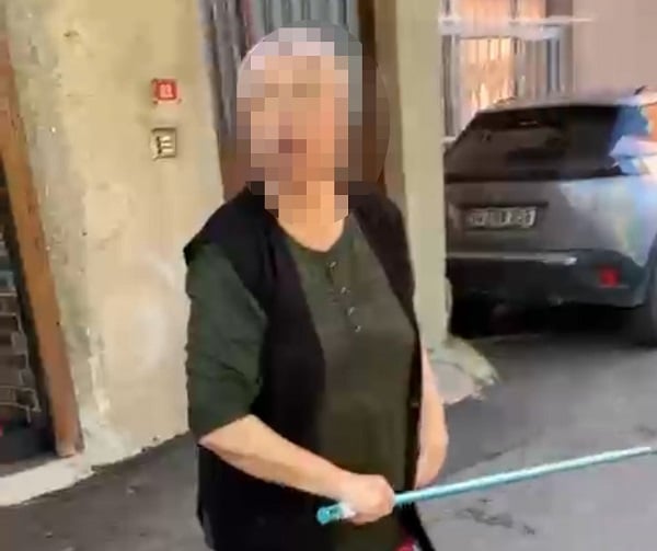 3 genç ne olduğunu şaşırdı! Ev sahibi kiracılarına böyle saldırdı