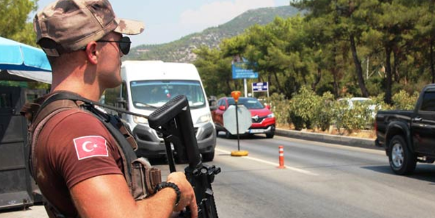 3 günde 60 bin araç geldi! Jandarma ve polis alarmda