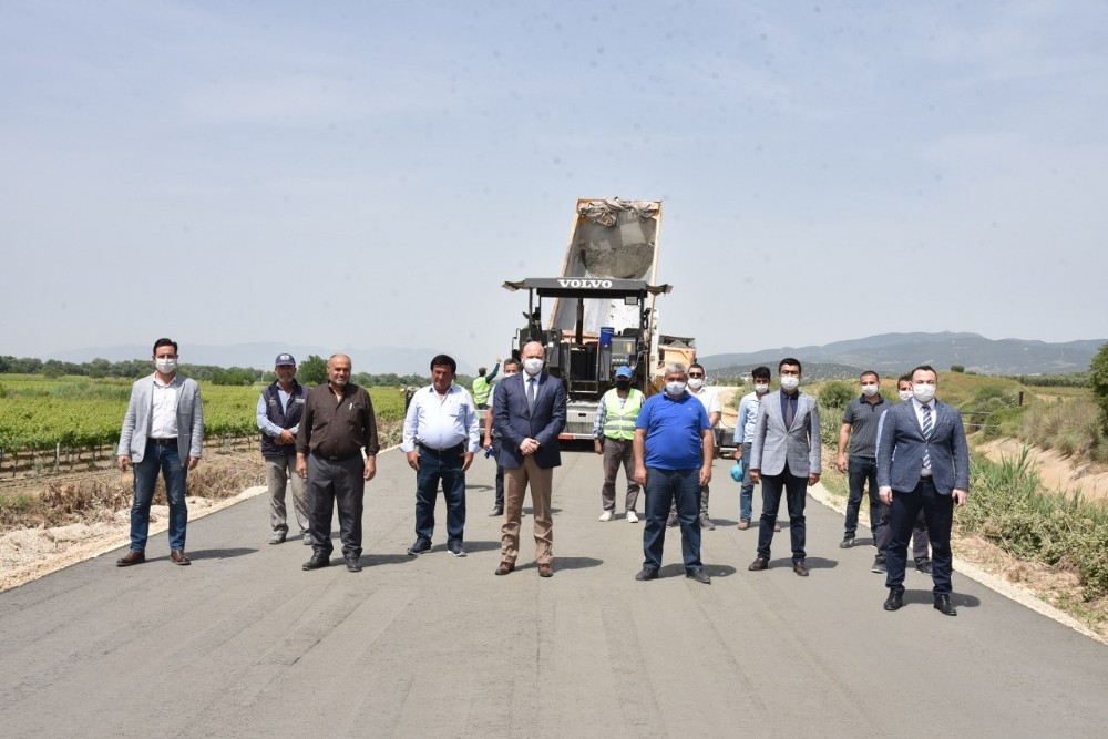 3 ilçeyi bağlayan alternatif yola beton yol uygulaması 