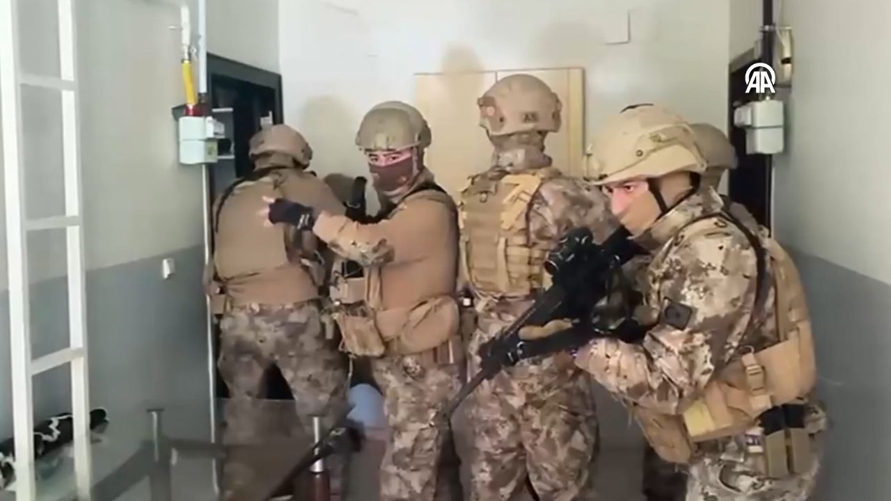 3 ilde DEAŞ operasyonu! Tutuklamalar var