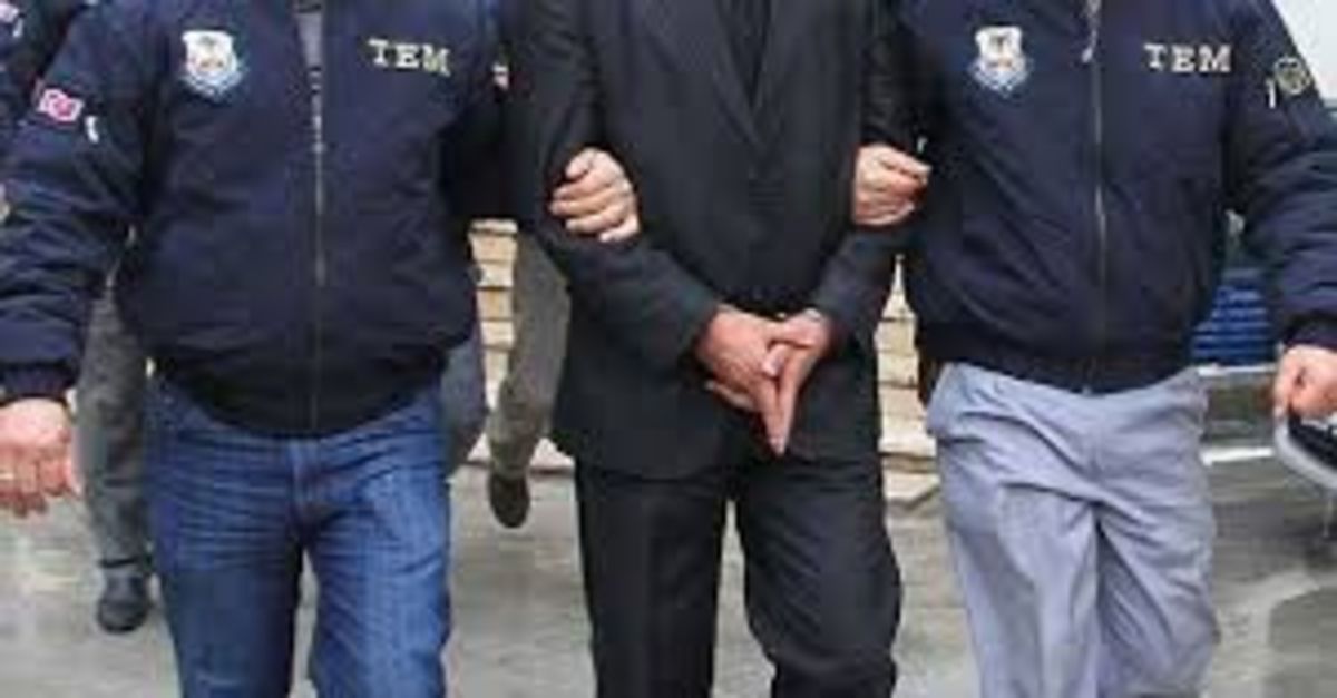 3 ilde eş zamanlı uyuşturucu ve silah kaçakçılığı operasyonu